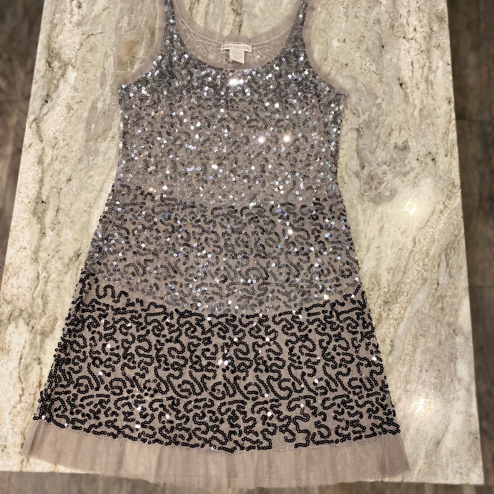 Body central sequin top
